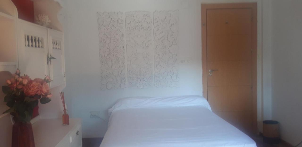 Habitaciones Amplias En El Centro De กรานาดา ภายนอก รูปภาพ
